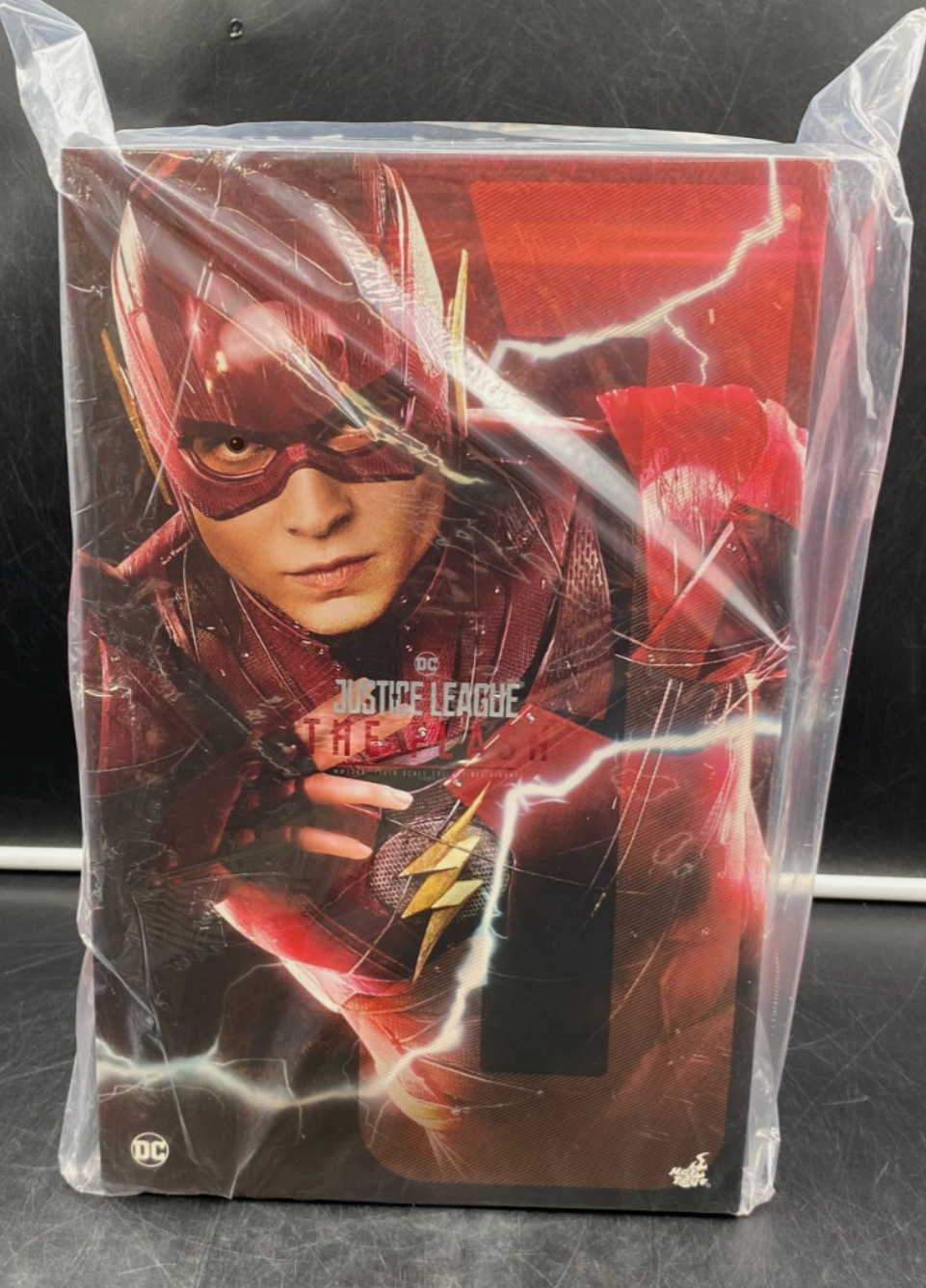 Hot Toys MMS 448 Justice League – The Flash