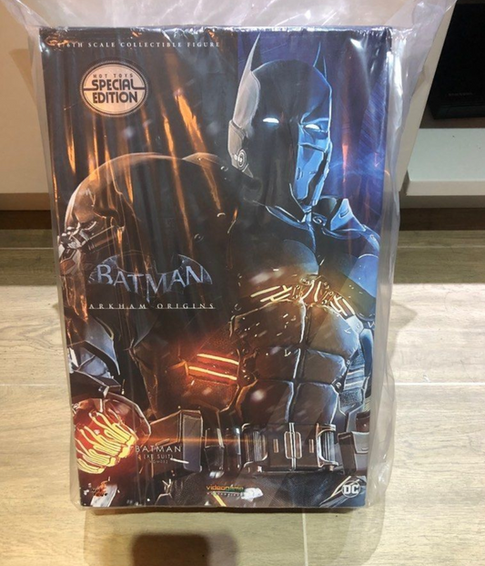 Hot Toys VGM52B Batman Arkham Origins Batman (XE Suit) Special Edition