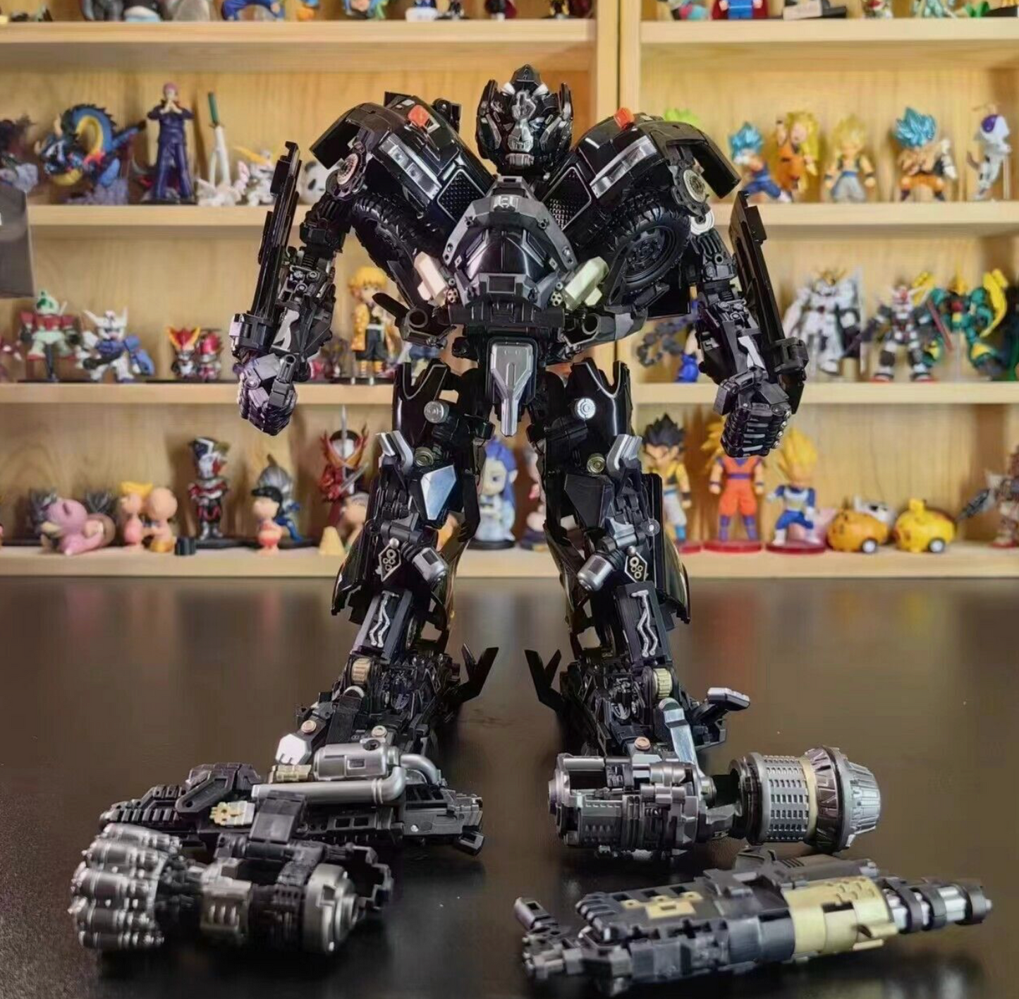 New 4th Party Masterpiece Black Apple MPM06 Ironhide Oversized Version In Stock-
