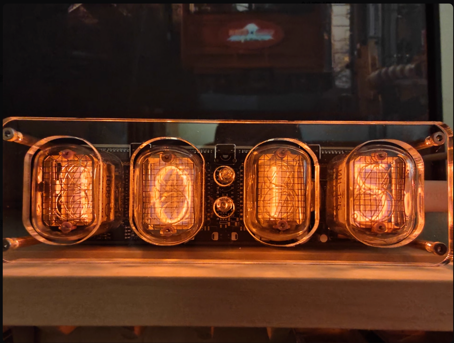 IN12 Nixie Tube Clock Retro Desk Alarm with Multiple Backlight、USB-C Gift