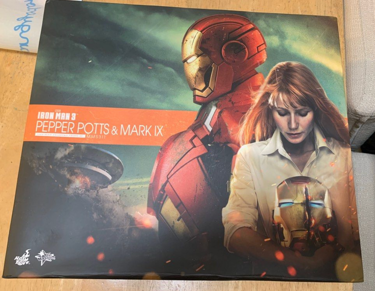 Hot Toys MMS 311 Iron Man 3 – Pepper Potts & Mark IX