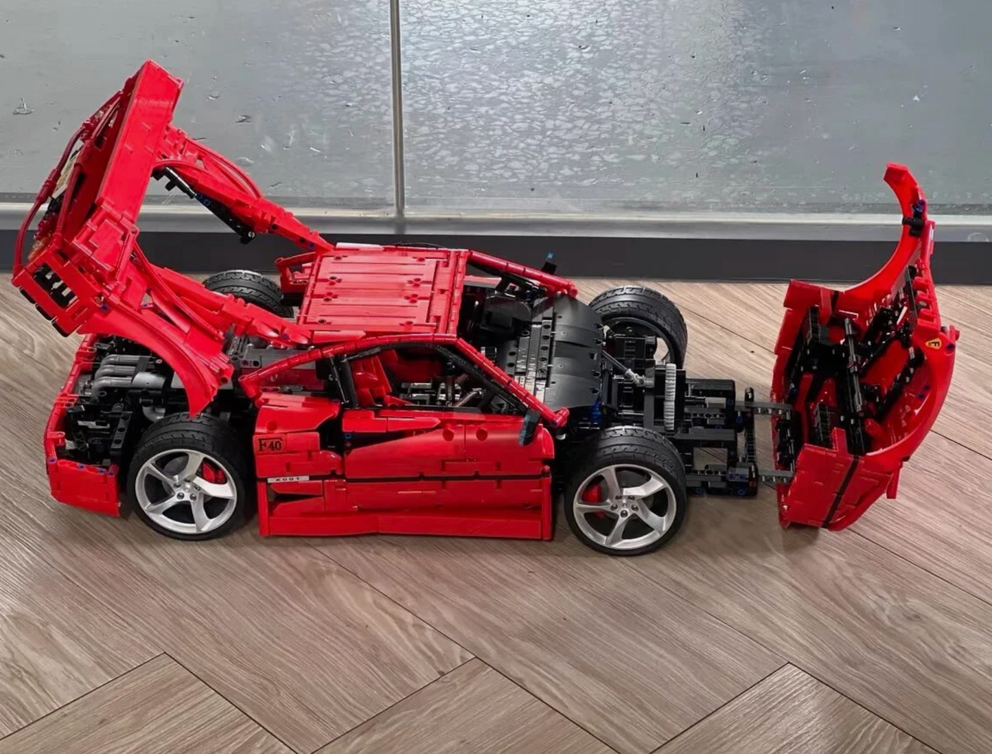 MOC TECHNIC SET: Ferrari F40 Super Car 1:8 Scale BRAND NEW=