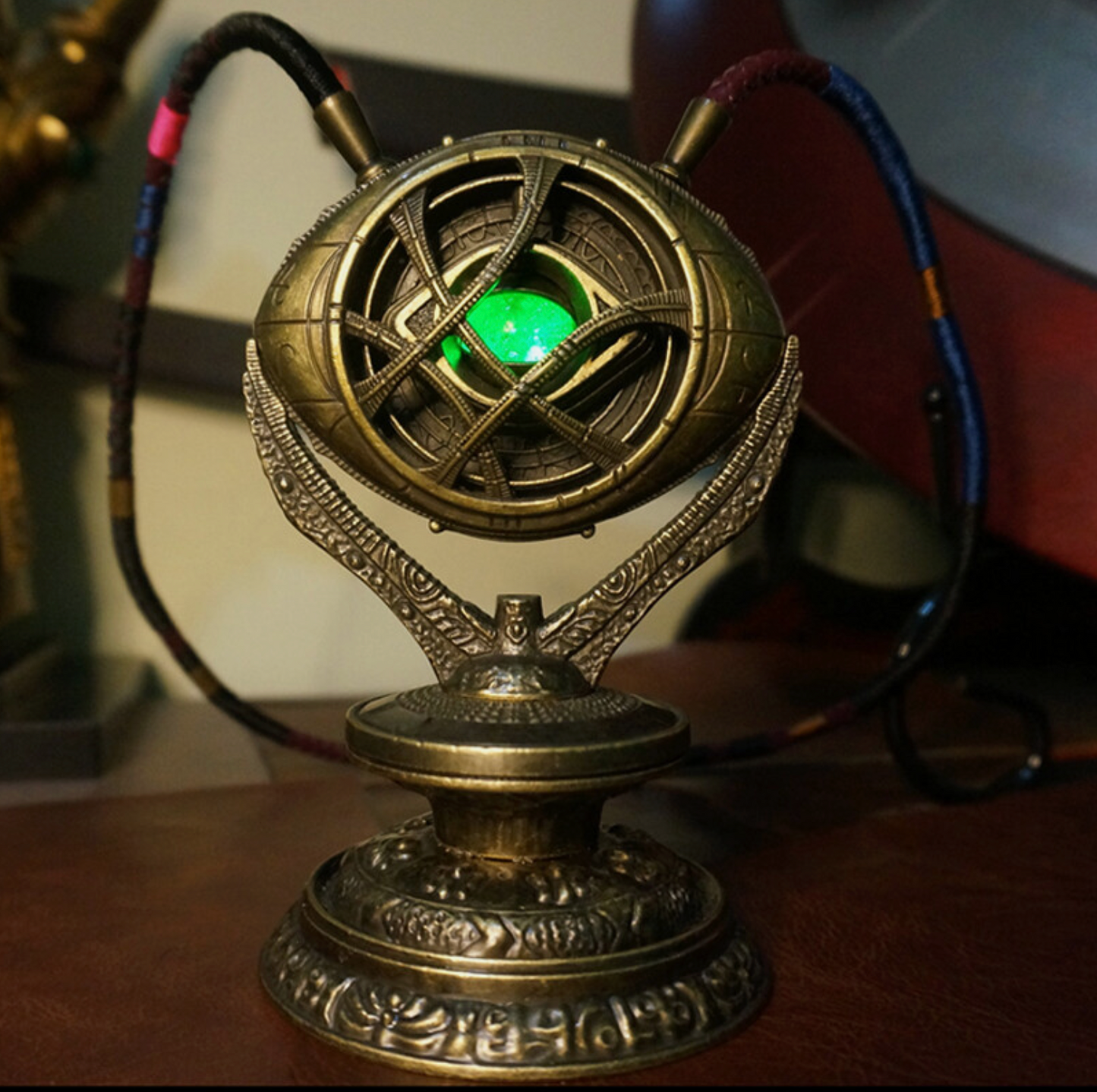 Doctor Strange 1:1 Eye Of Agamotto With Stand Full Metal Led Light New In Stock